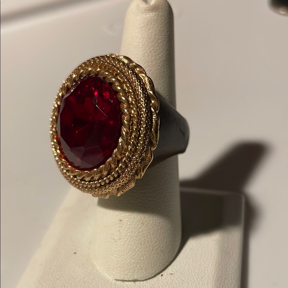 Elegant Black Resin & Gold Tone Ring with Red Faceted Glass Gemstone